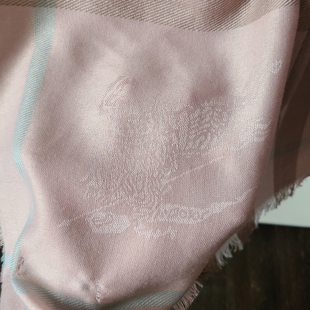Burberry London wool silk giant wrap - Picture 7 of 14